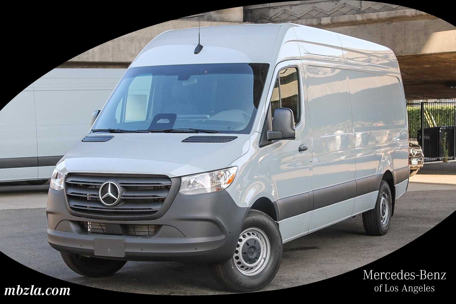 Thumbnail: 2025 Mercedes-Benz Sprinter - 1