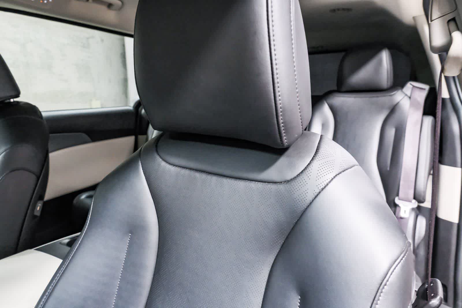 Thumbnail: 2022 Kia Carnival - 16