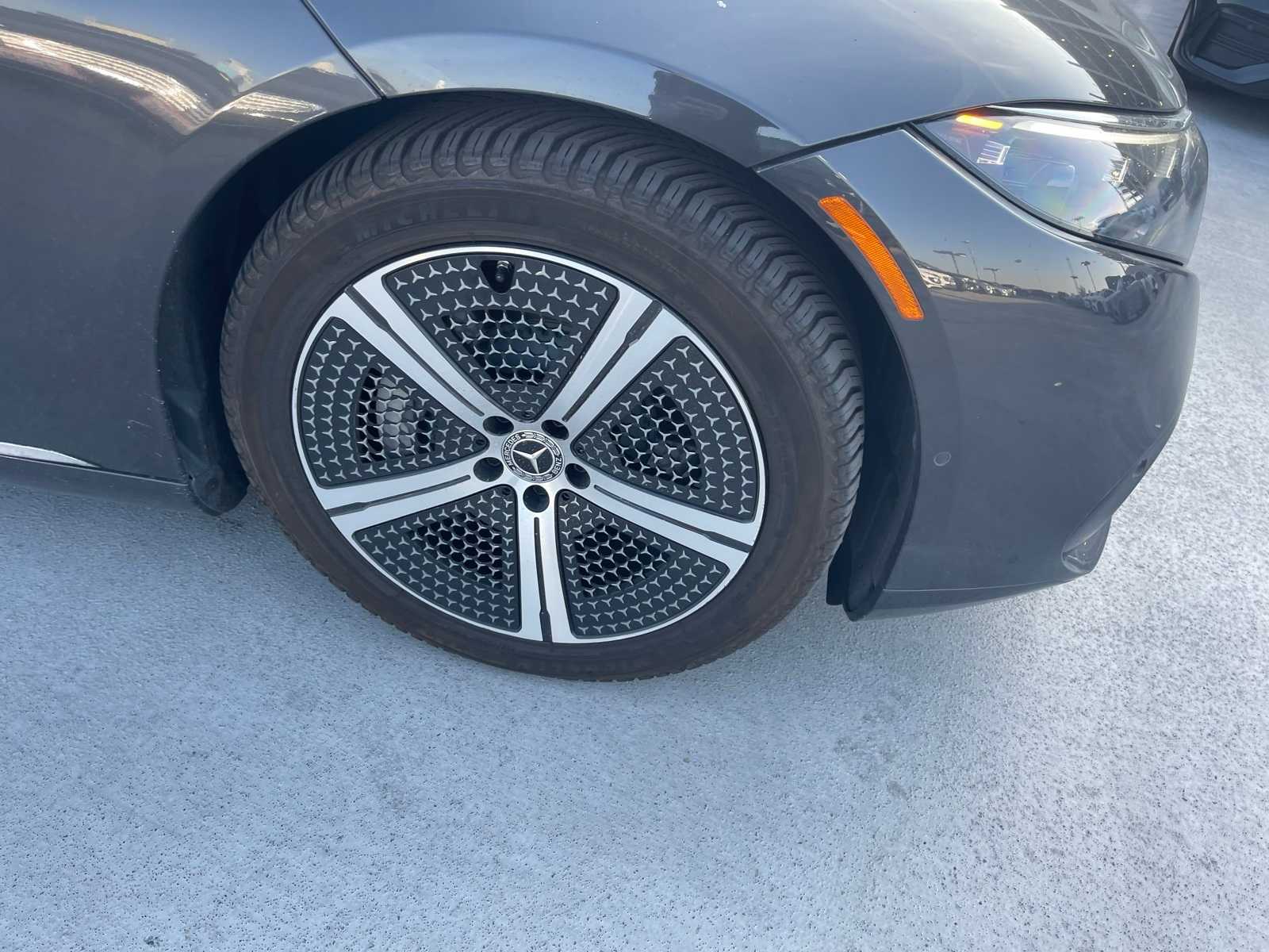 Thumbnail: 2022 Mercedes-Benz EQS - 24