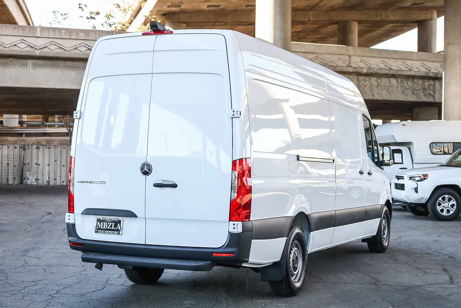 Thumbnail: 2024 Mercedes-Benz eSprinter - 8