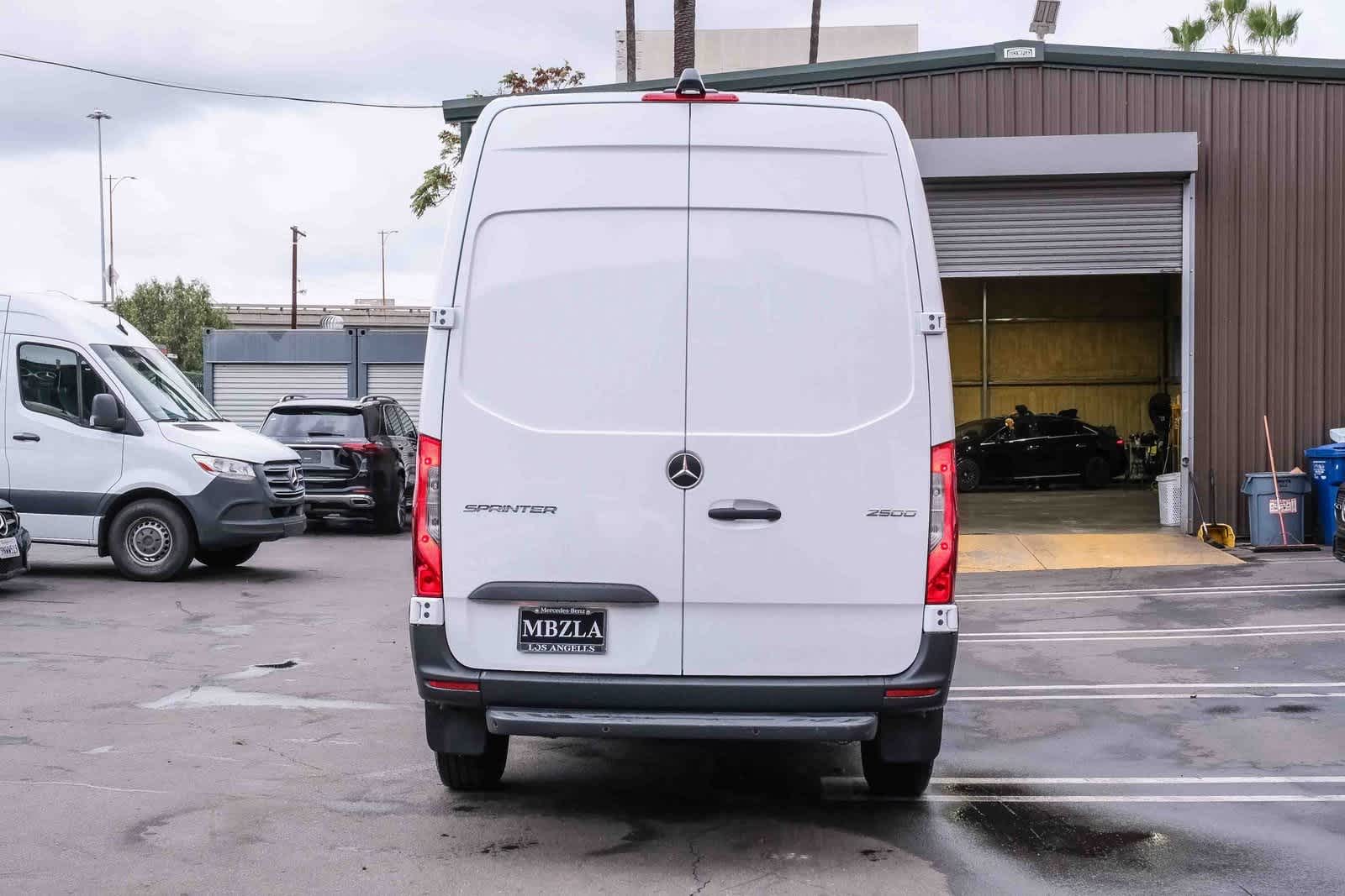 Thumbnail: 2024 Mercedes-Benz Sprinter - 5