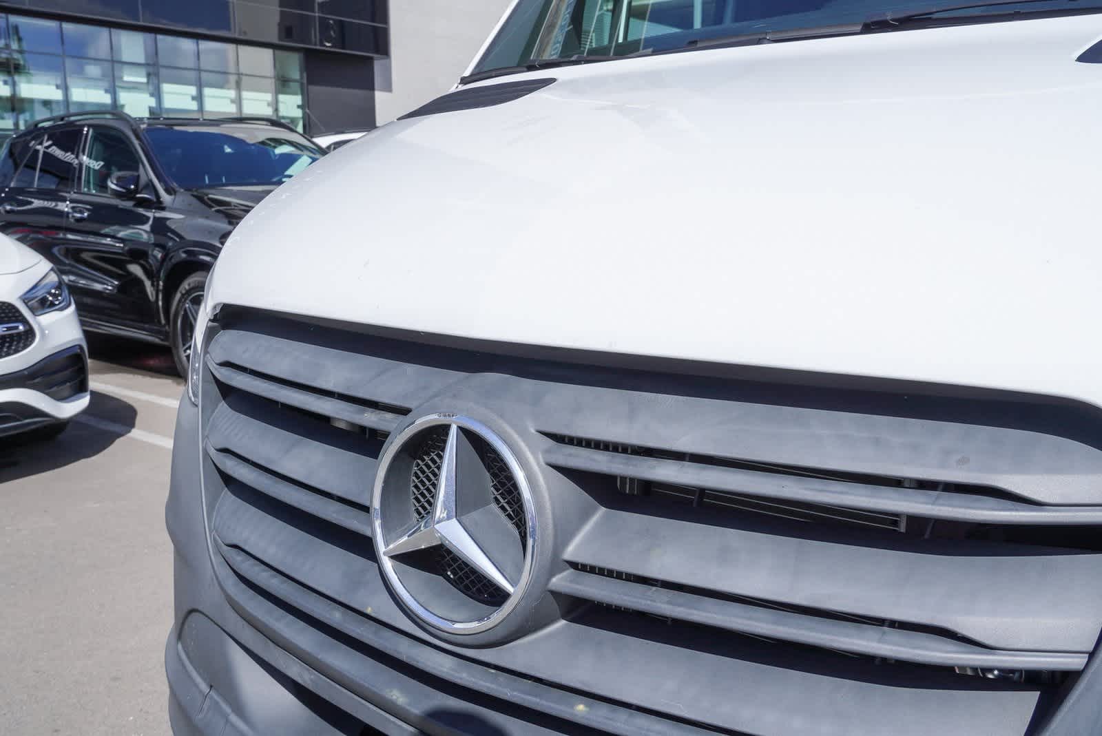 Thumbnail: 2019 Mercedes-Benz Sprinter - 10