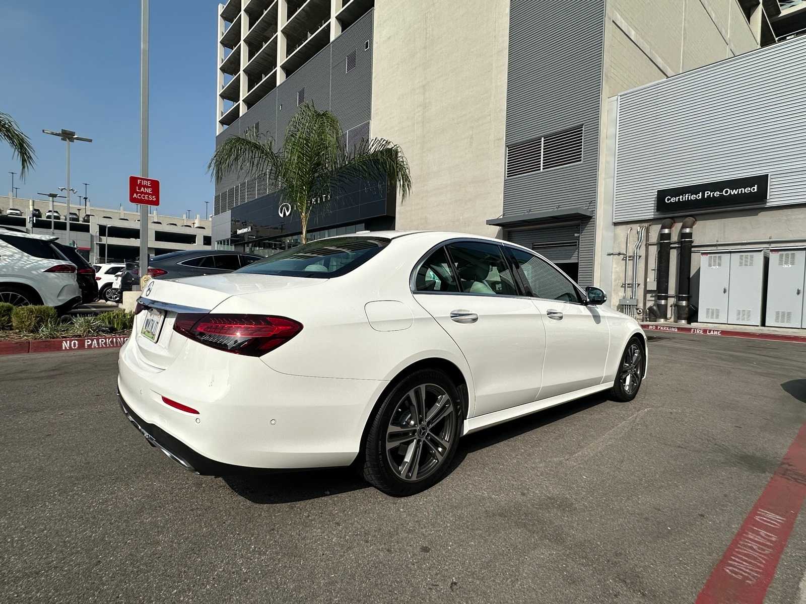 Thumbnail: 2021 Mercedes-Benz E-Class - 4