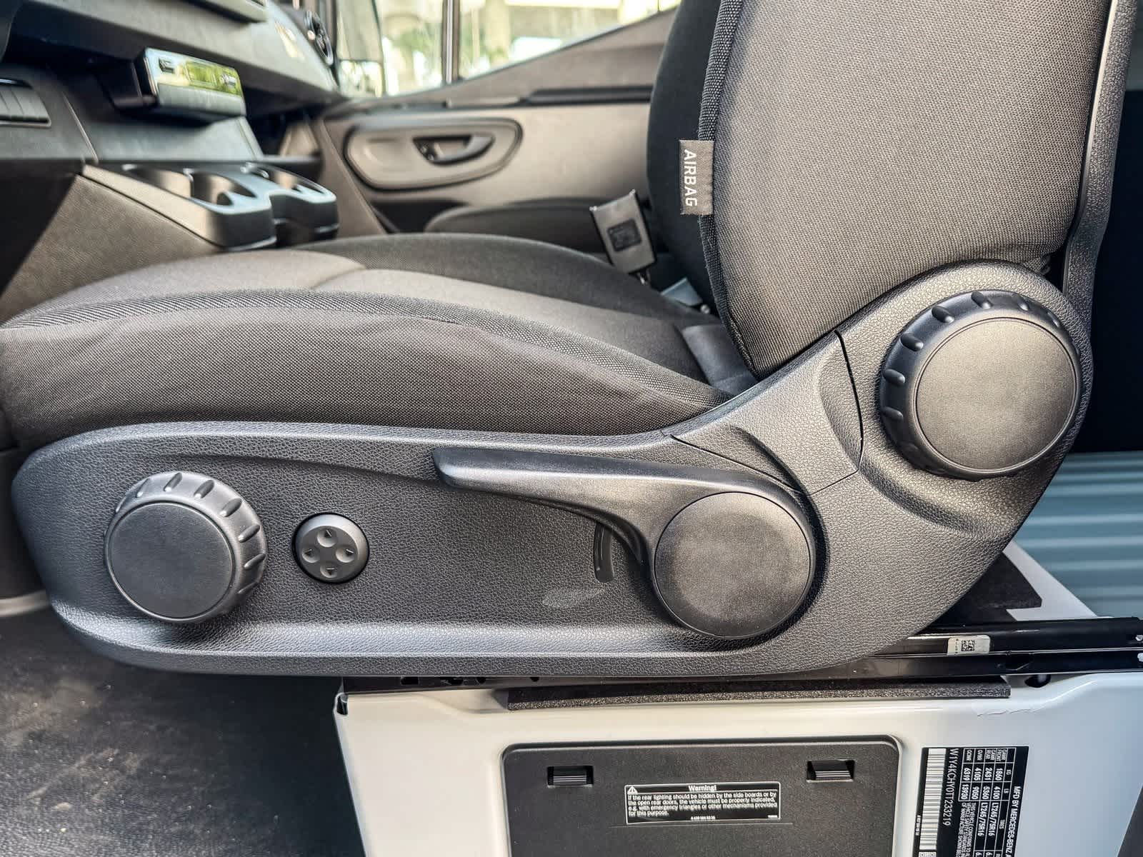 Thumbnail: 2026 Mercedes-Benz Sprinter - 18