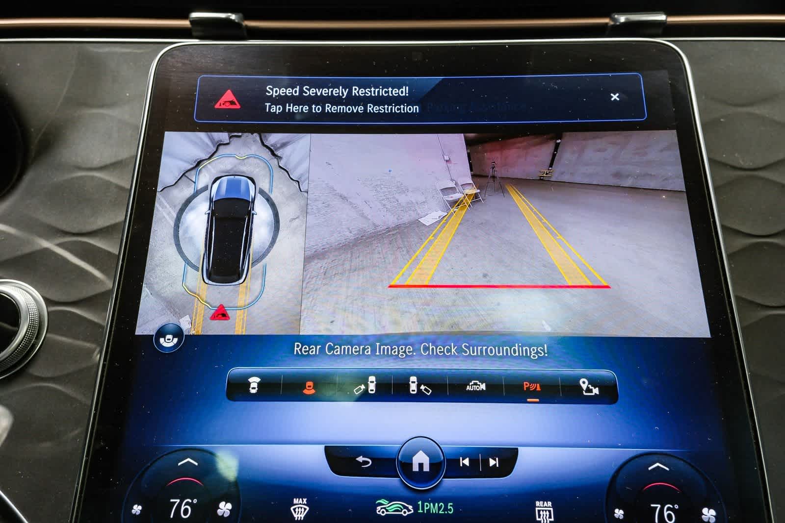 Thumbnail: 2023 Mercedes-Benz EQS - 23