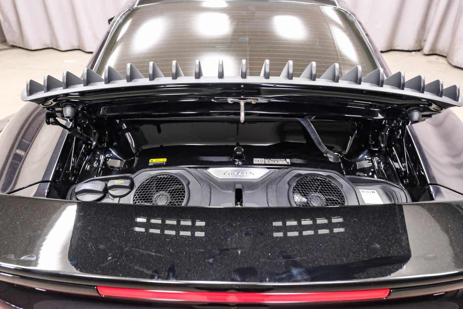 Thumbnail: 2023 Porsche 911 - 28