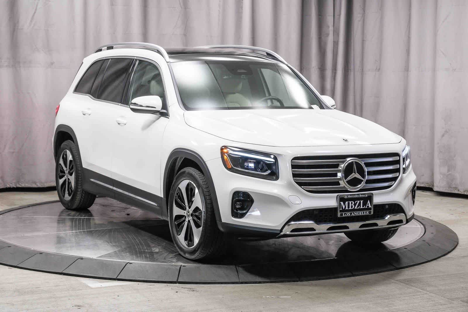 Thumbnail: 2026 Mercedes-Benz GLB - 4