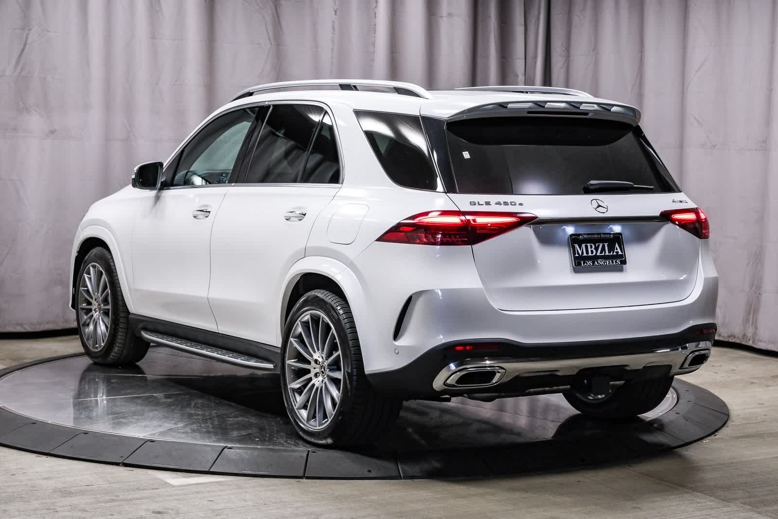 Thumbnail: 2026 Mercedes-Benz GLE - 2