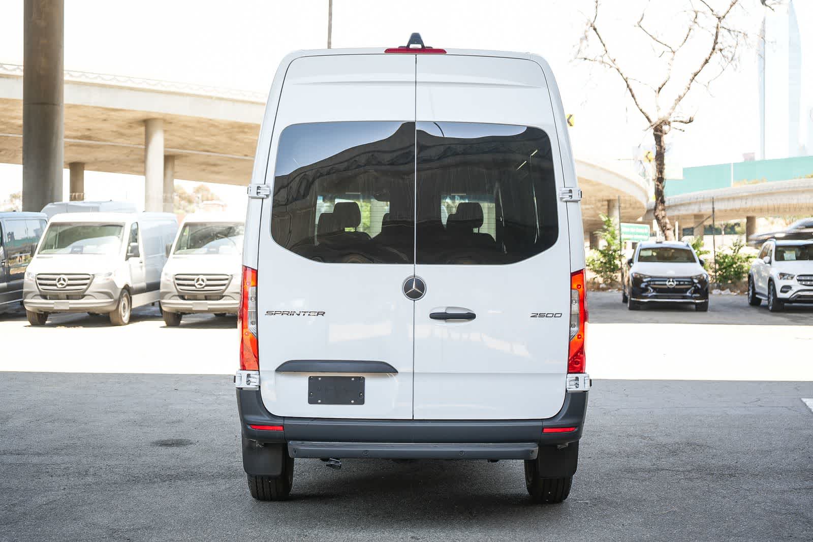 Thumbnail: 2026 Mercedes-Benz Sprinter - 7