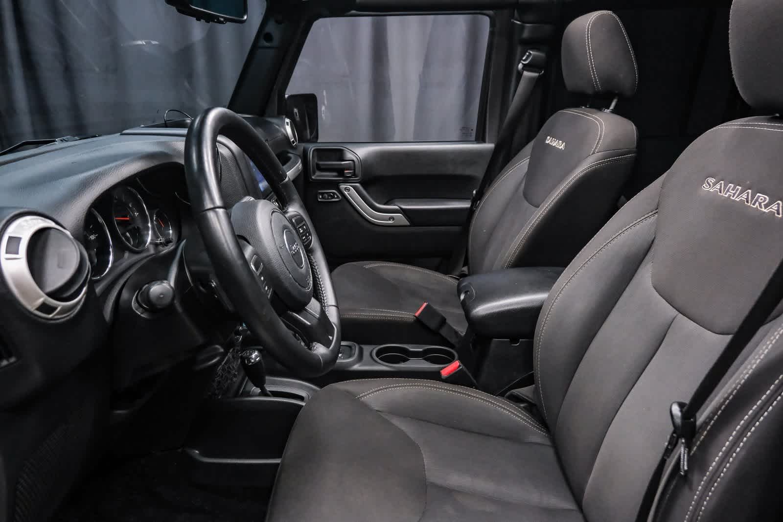 Thumbnail: 2018 Jeep Wrangler - 19