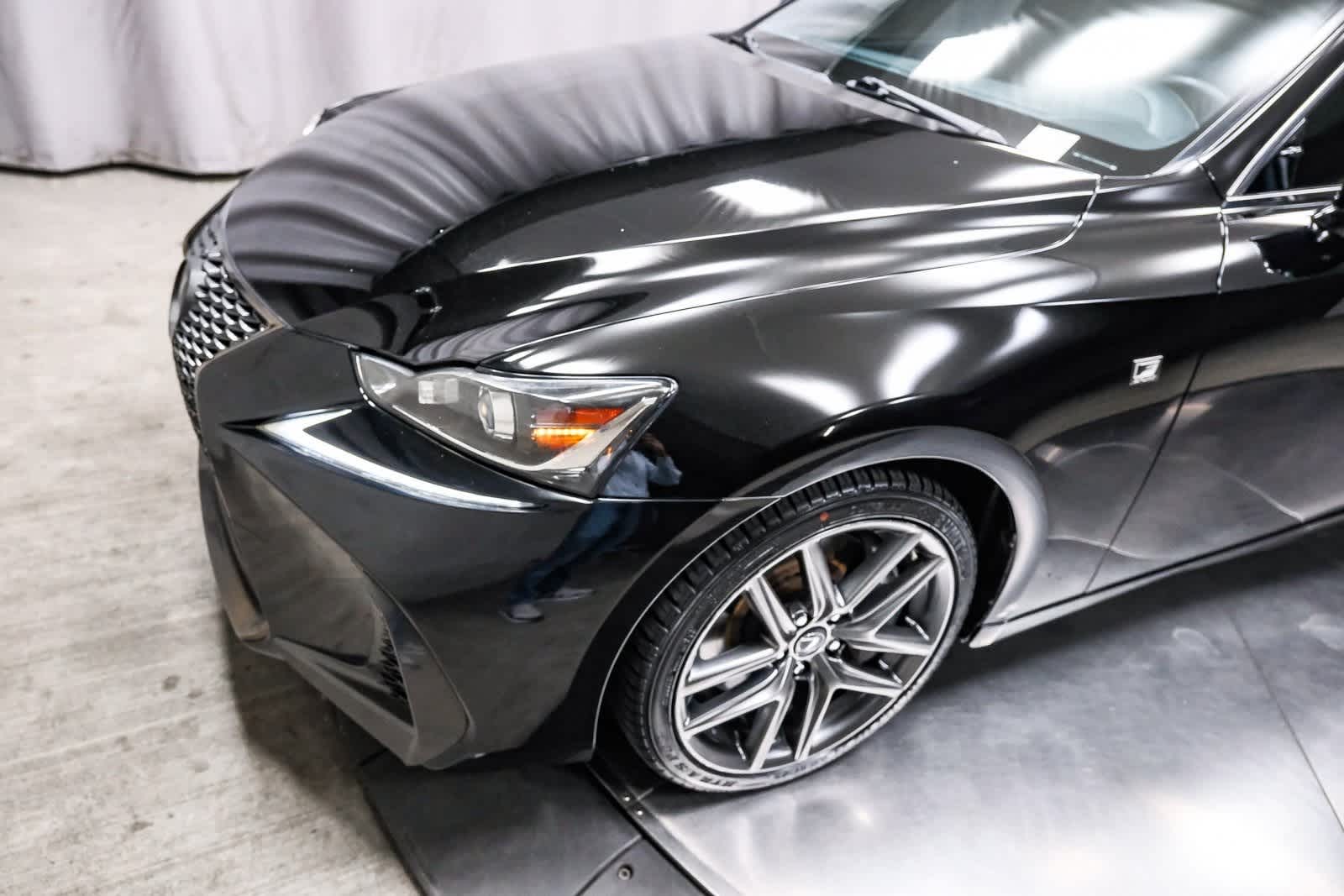 Thumbnail: 2017 Lexus IS - 12