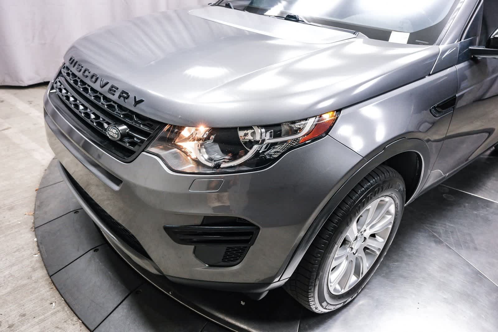 Thumbnail: 2019 Land Rover Discovery Sport - 12
