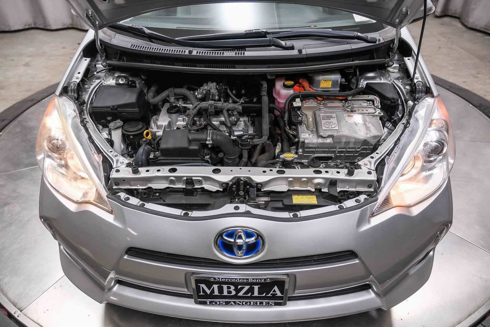 Thumbnail: 2014 Toyota Prius c - 27