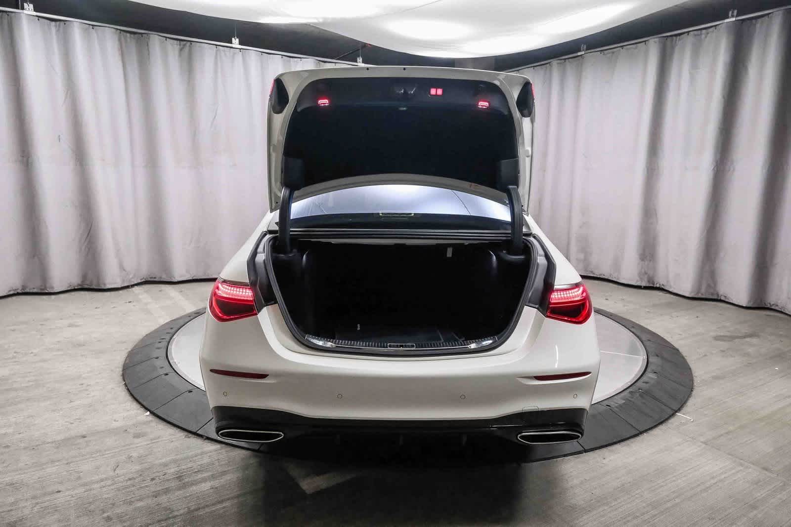 Thumbnail: 2022 Mercedes-Benz S-Class - 24