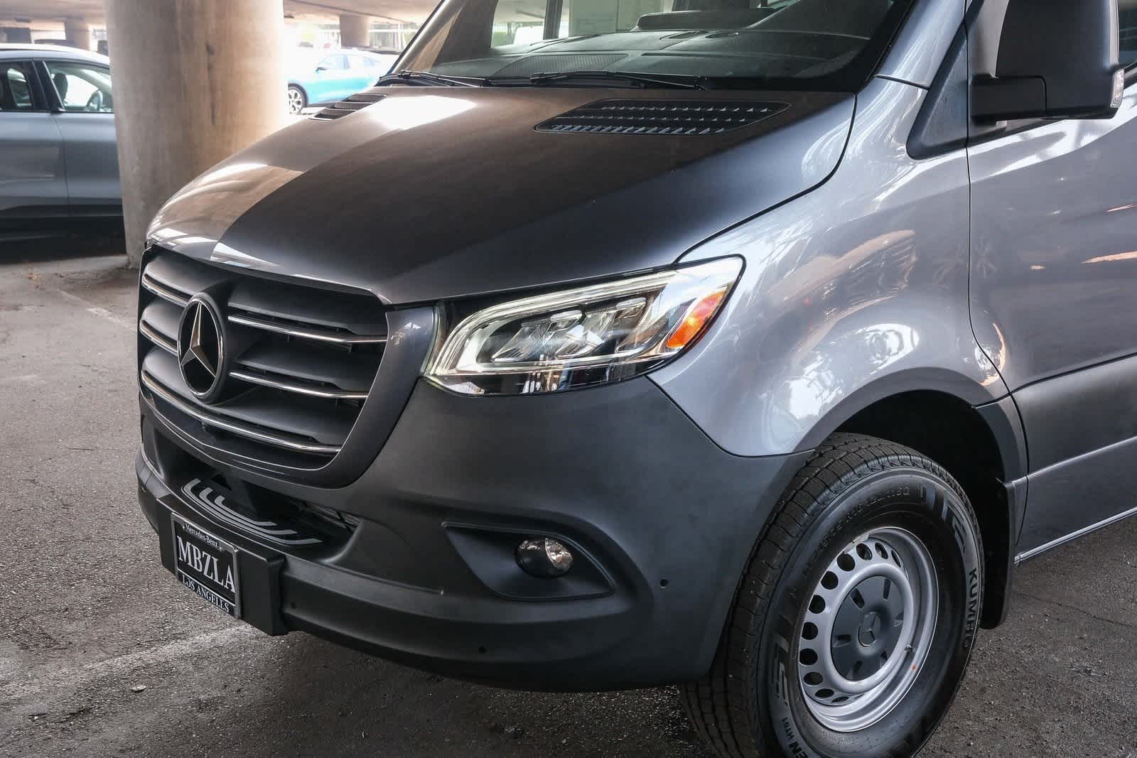 Thumbnail: 2024 Mercedes-Benz Sprinter - 12