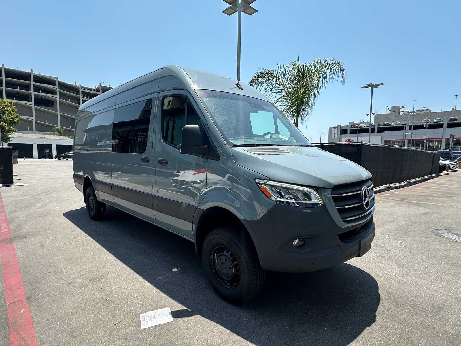 Thumbnail: 2024 Mercedes-Benz Sprinter - 6