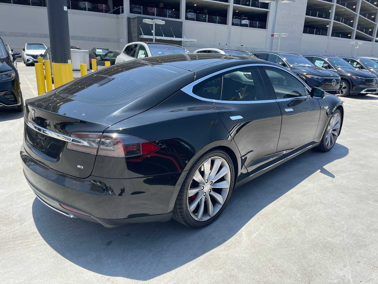 Thumbnail: 2013 Tesla Model S - 3