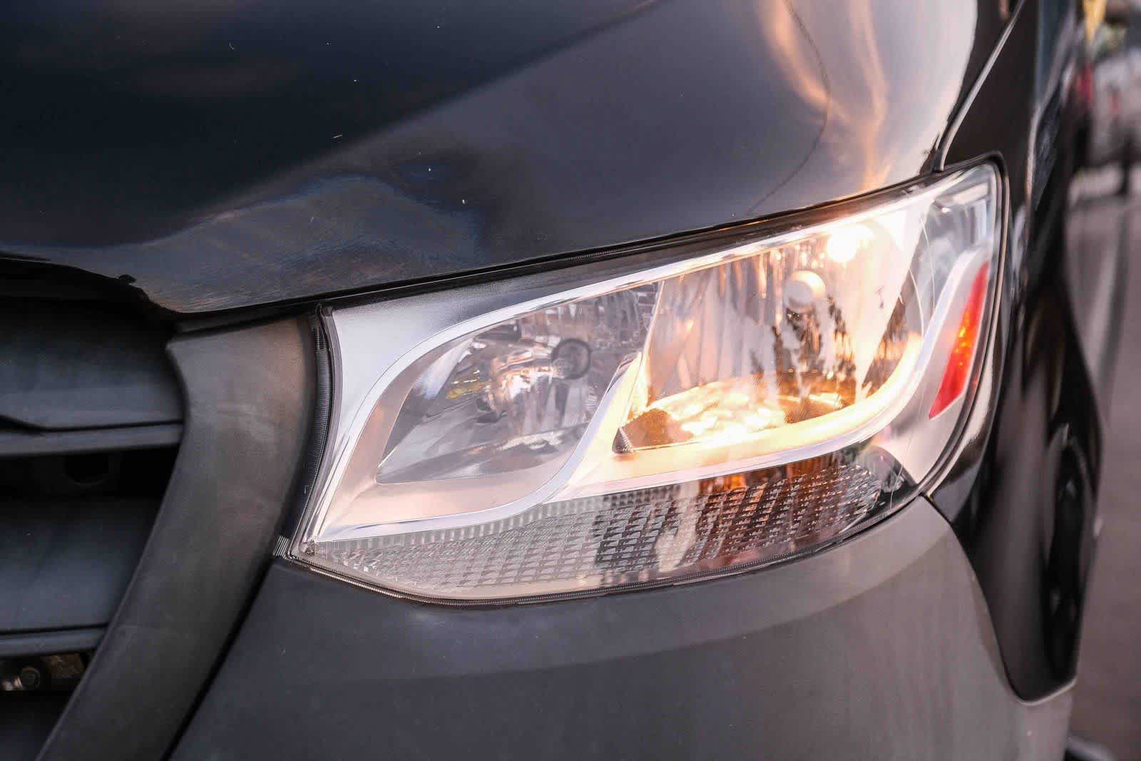 Thumbnail: 2023 Mercedes-Benz Sprinter - 10