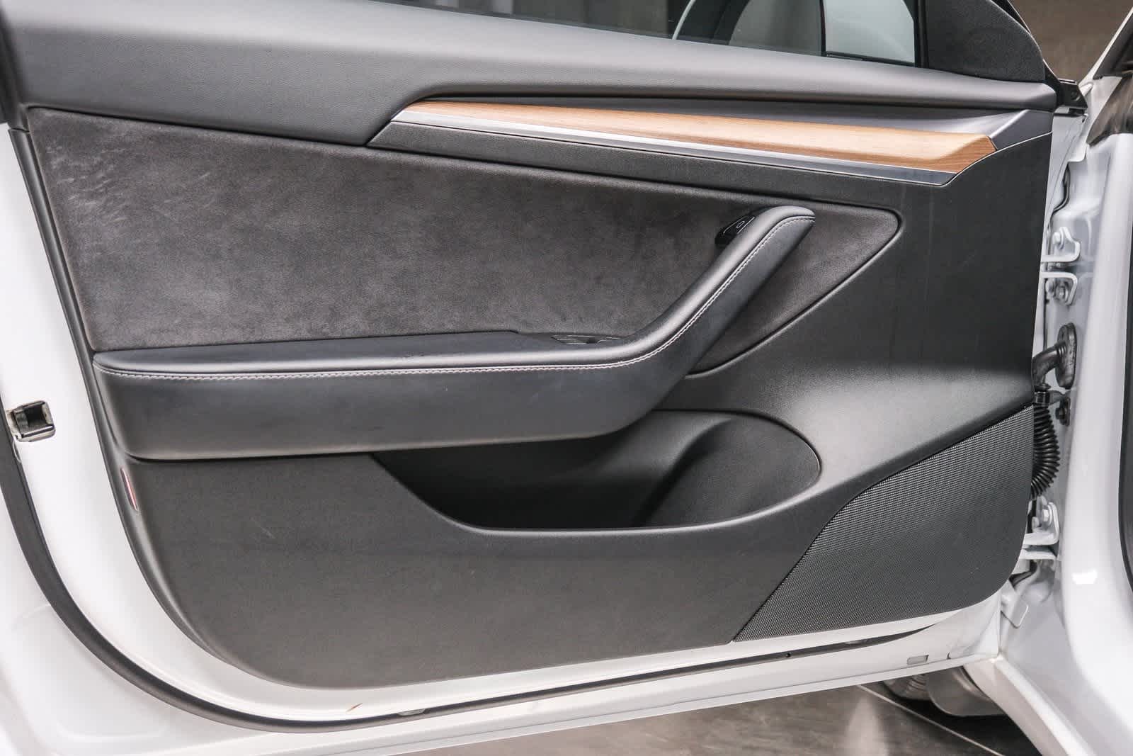 Thumbnail: 2021 Tesla Model 3 - 21