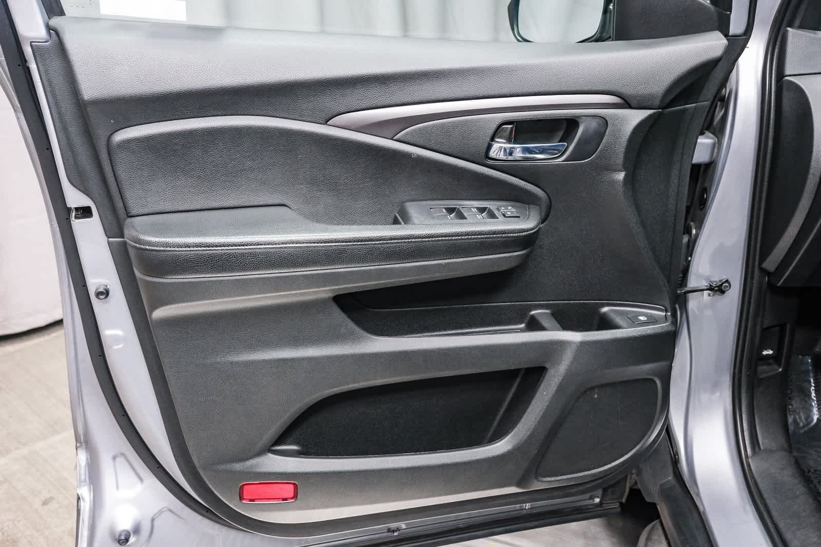 Thumbnail: 2019 Honda Passport - 23