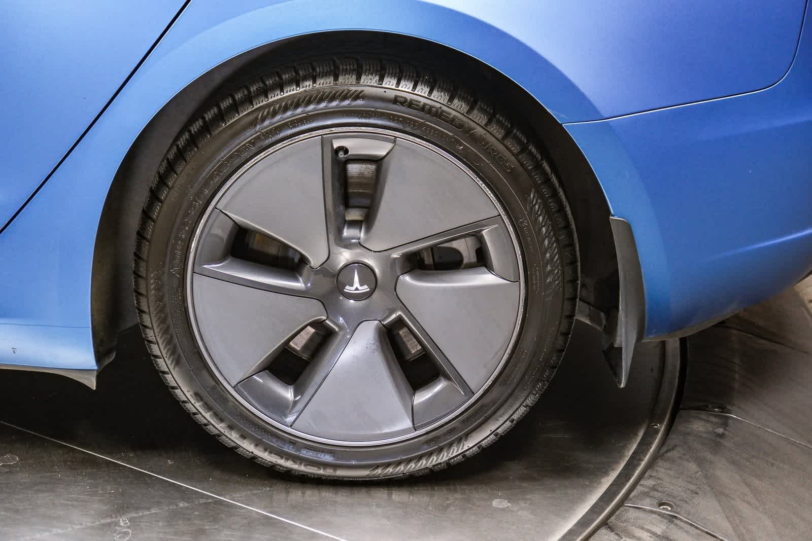 Thumbnail: 2021 Tesla Model 3 - 8