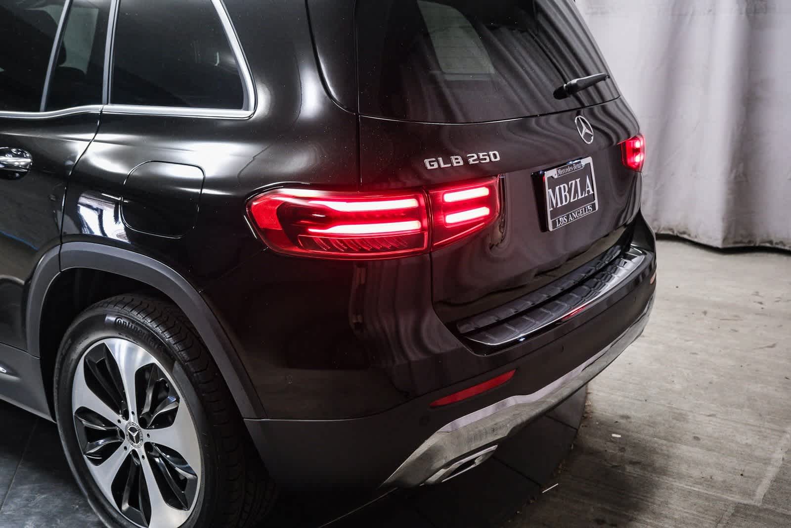 Thumbnail: 2025 Mercedes-Benz GLB - 8