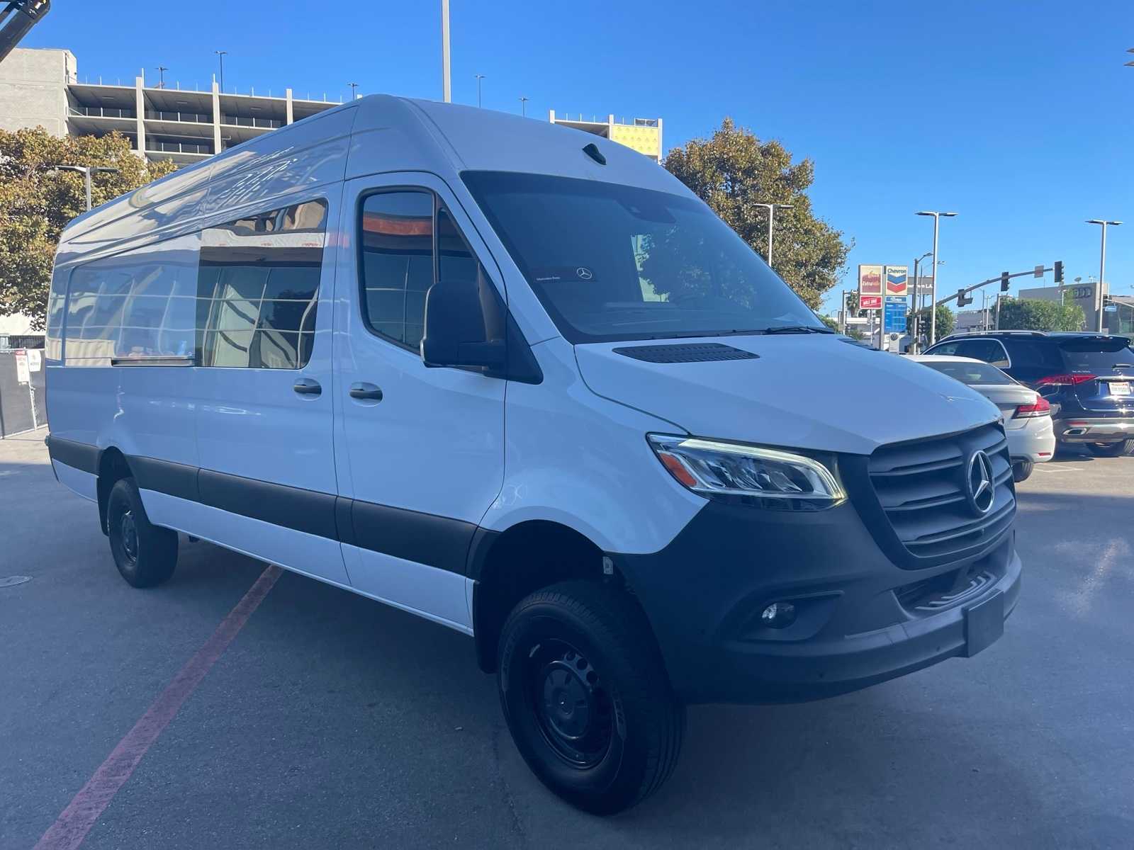 Thumbnail: 2024 Mercedes-Benz Sprinter - 2