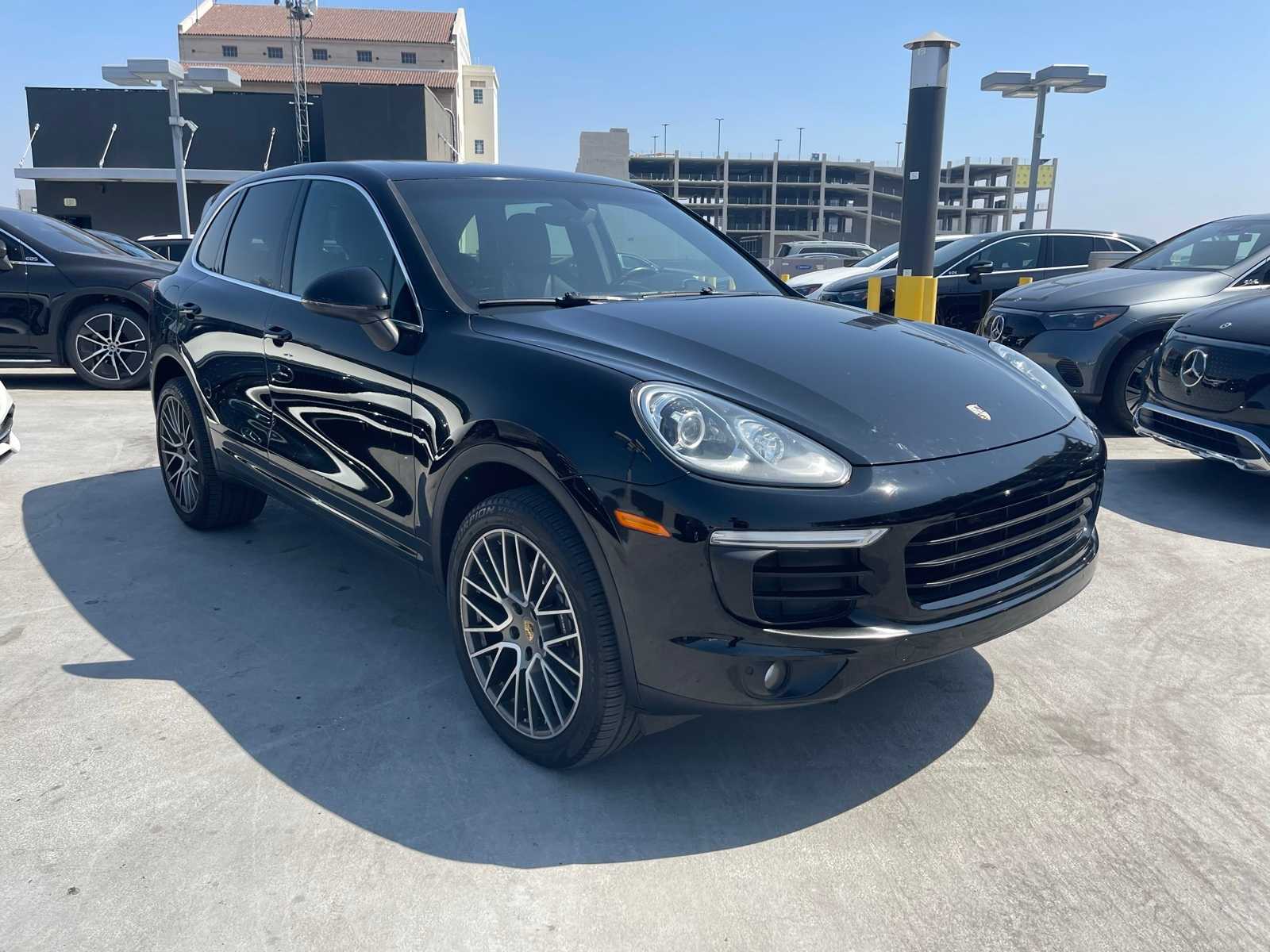 Thumbnail: 2016 Porsche Cayenne - 2