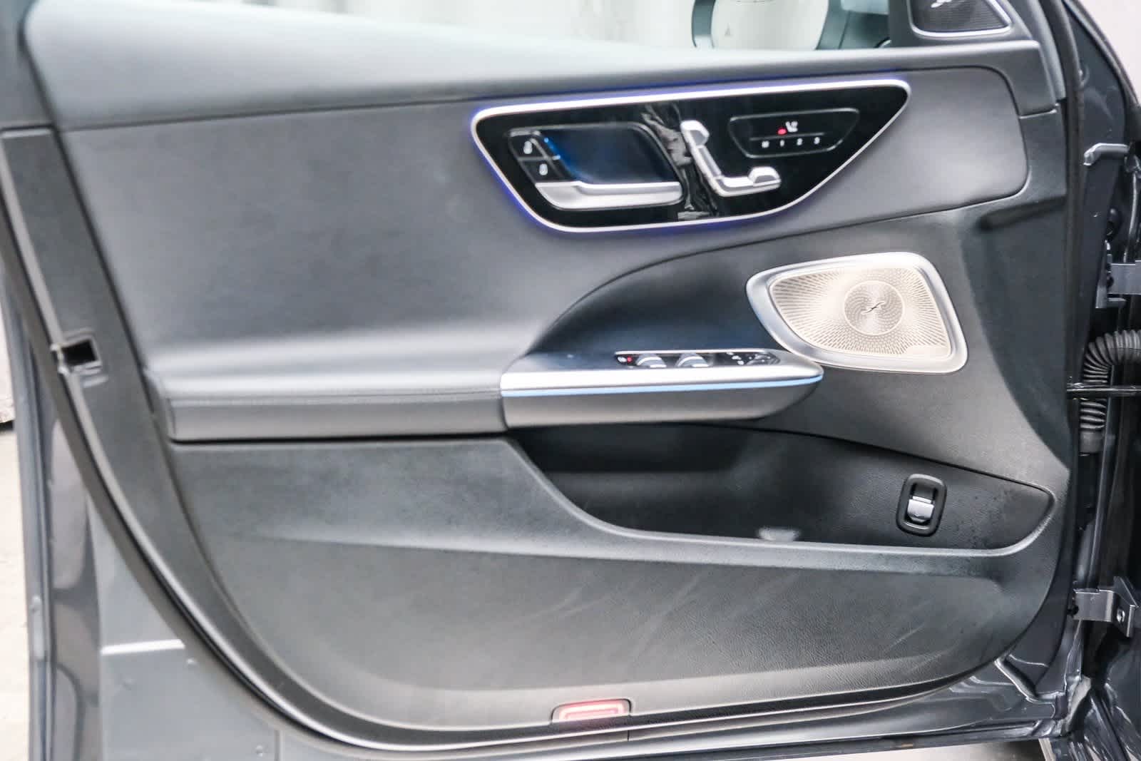 Thumbnail: 2025 Mercedes-Benz C-Class - 19