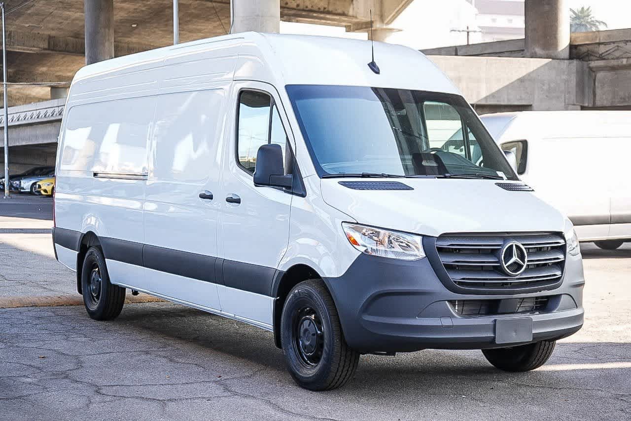 Thumbnail: 2026 Mercedes-Benz Sprinter - 3