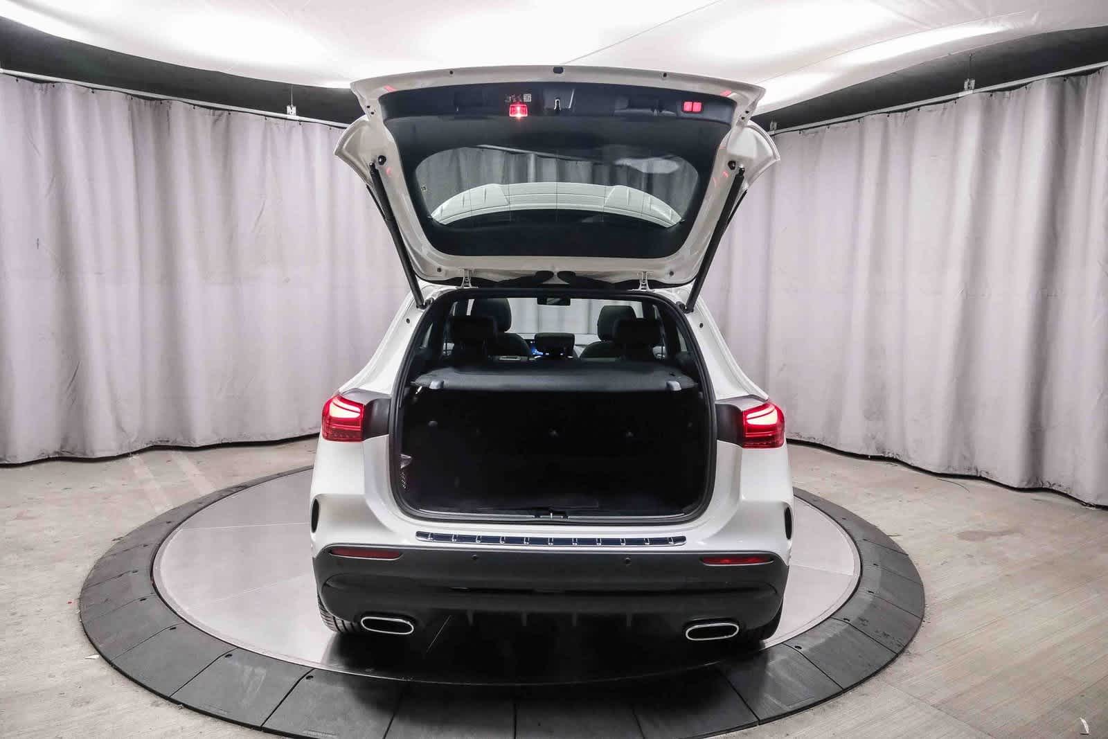 Thumbnail: 2025 Mercedes-Benz GLA - 27