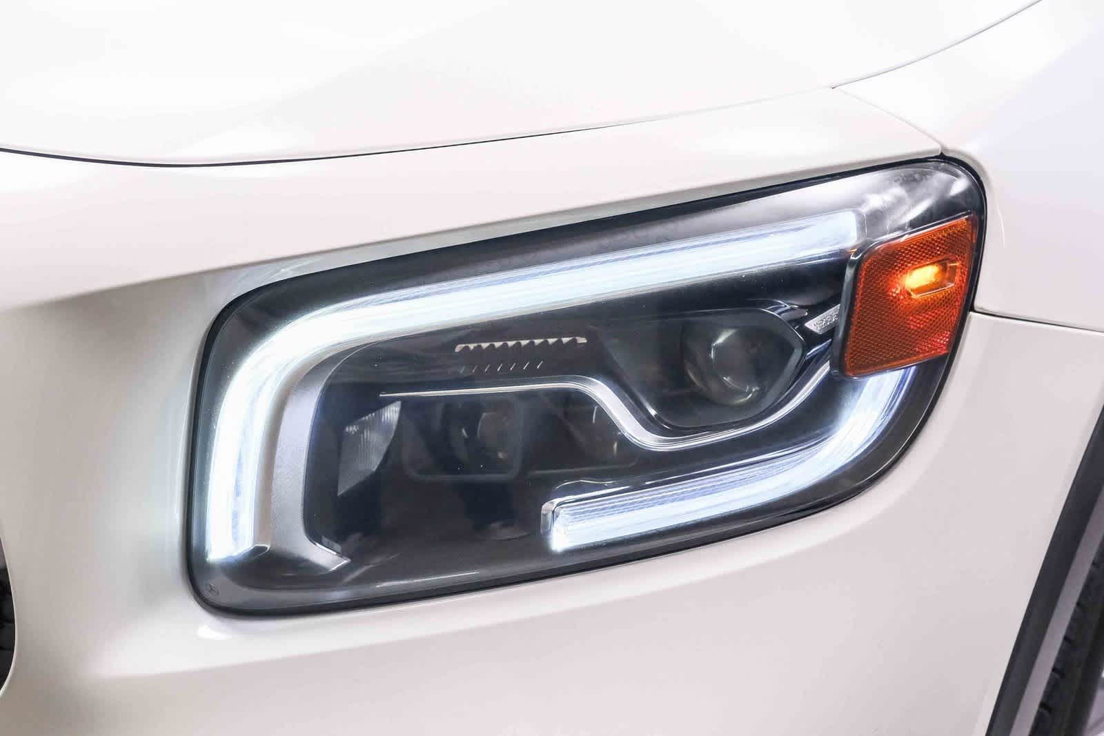 Thumbnail: 2021 Mercedes-Benz GLB - 11