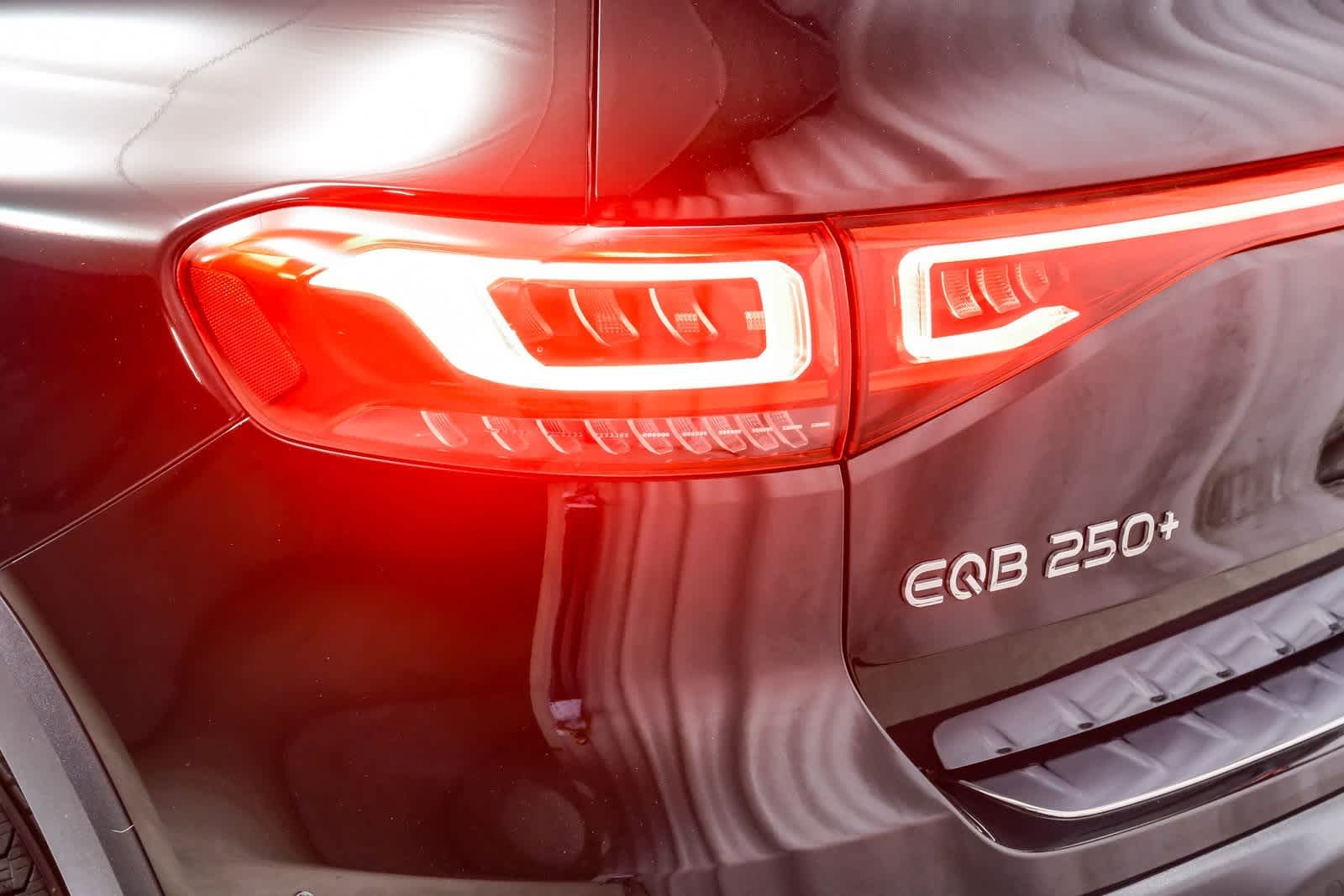 Thumbnail: 2023 Mercedes-Benz EQB - 7