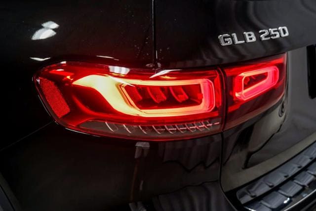 2023 Mercedes-Benz GLB 250 13