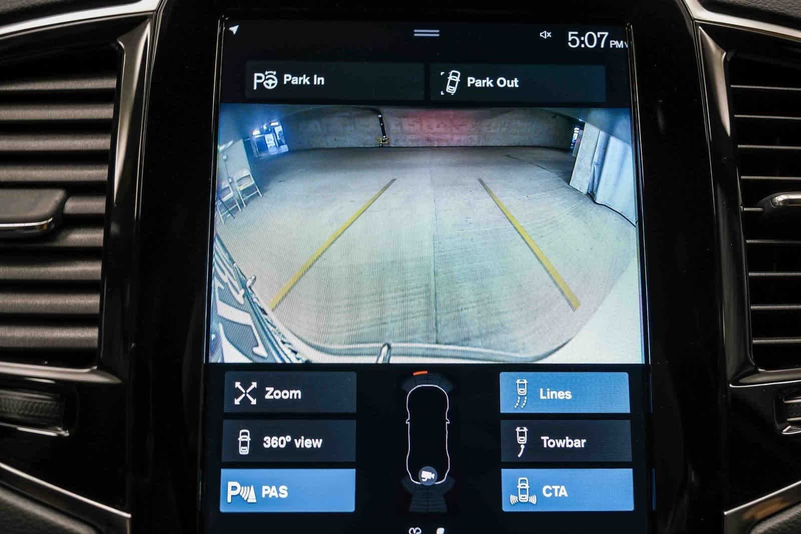 Thumbnail: 2021 Volvo XC90 - 24