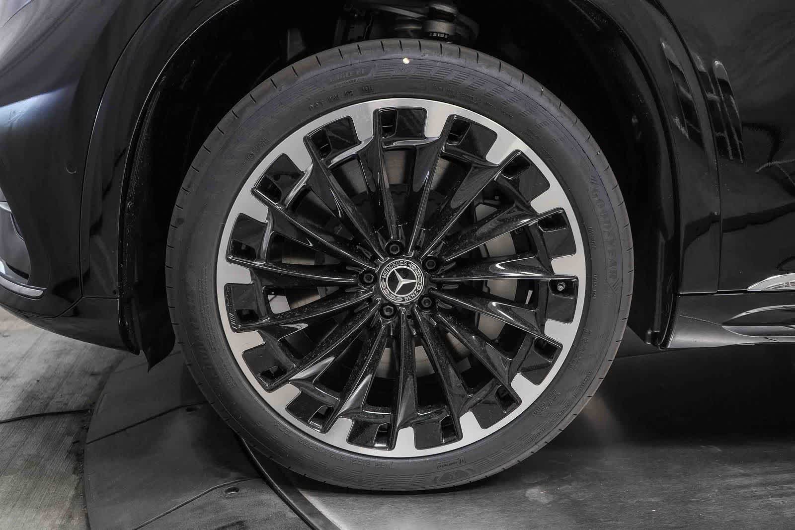 Thumbnail: 2026 Mercedes-Benz EQS - 11