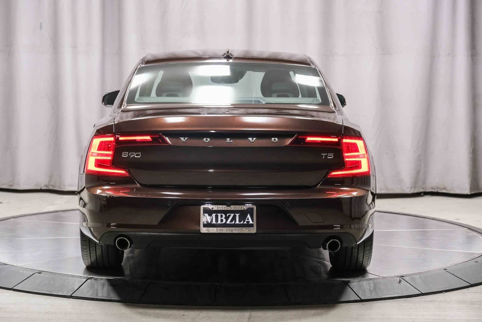 Thumbnail: 2018 Volvo S90 - 3