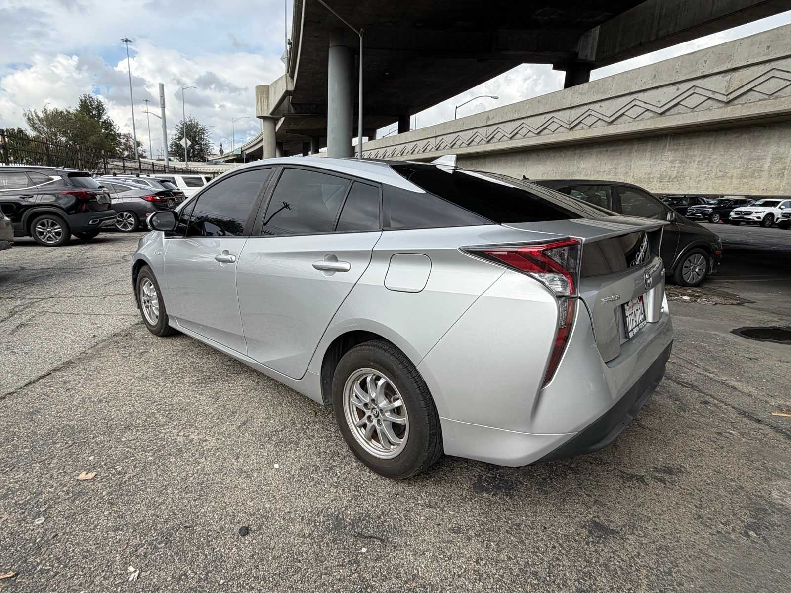 Thumbnail: 2016 Toyota Prius - 3