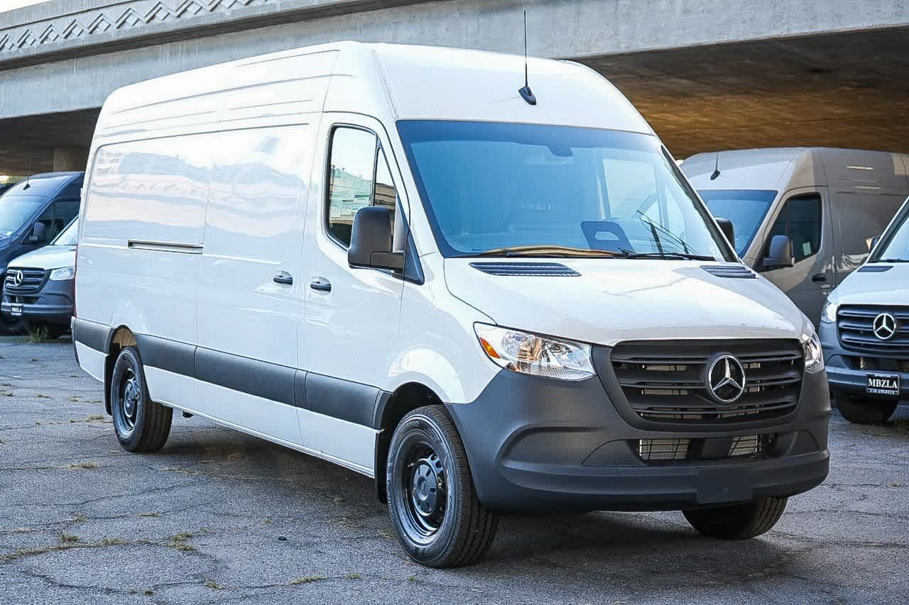 Thumbnail: 2026 Mercedes-Benz Sprinter - 3