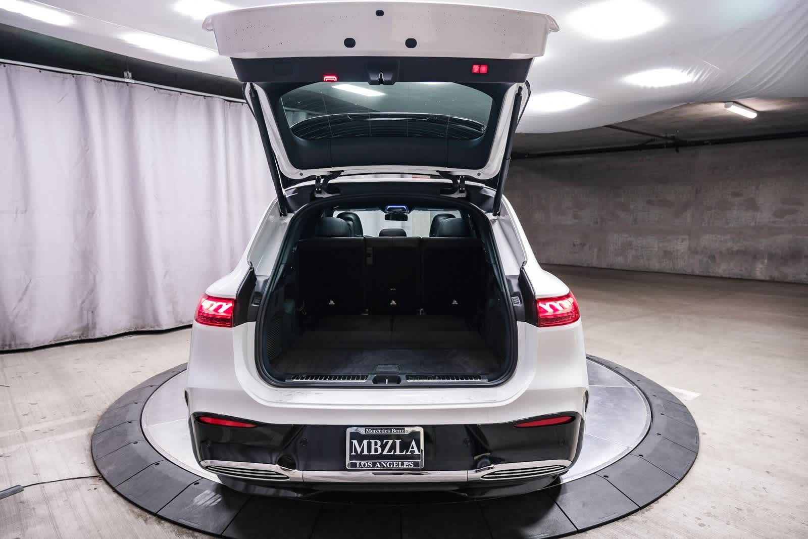 Thumbnail: 2026 Mercedes-Benz EQS - 25