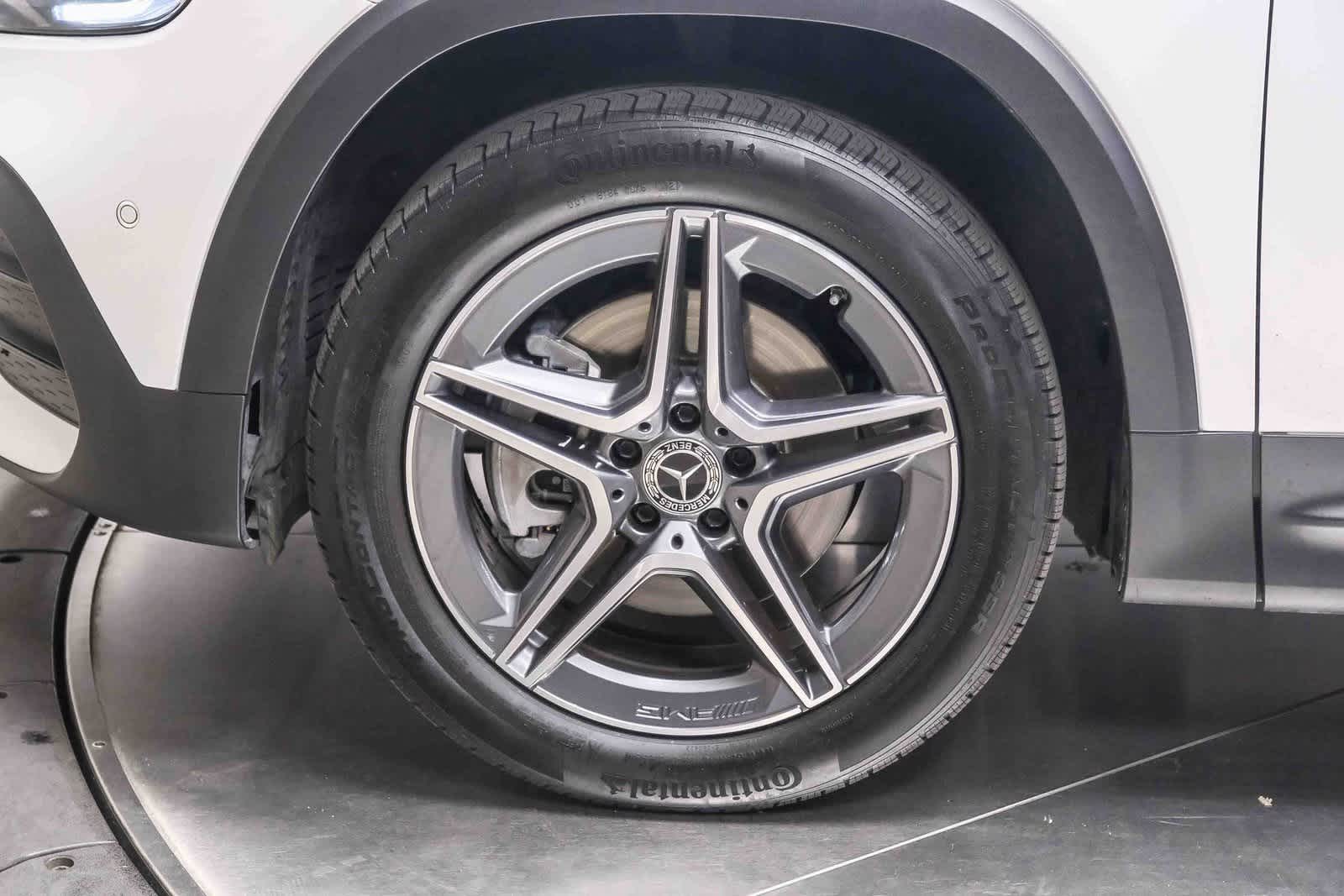 Thumbnail: 2021 Mercedes-Benz GLB - 10