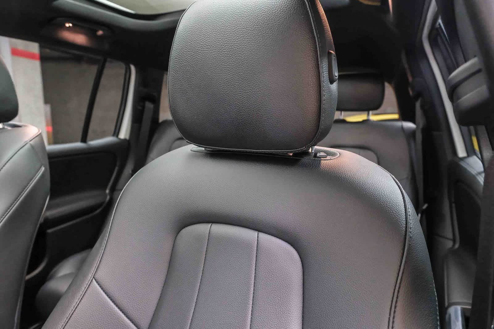 Thumbnail: 2023 Mercedes-Benz EQB - 22