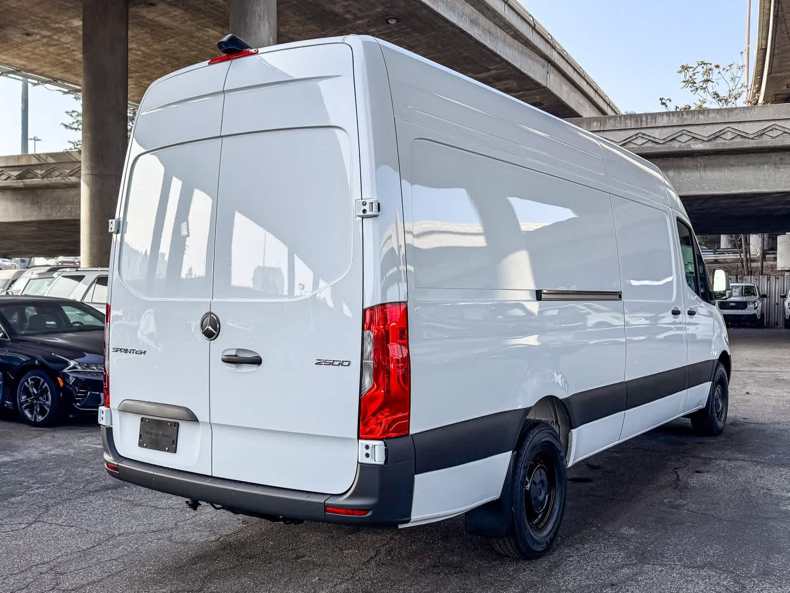 Thumbnail: 2026 Mercedes-Benz Sprinter - 6