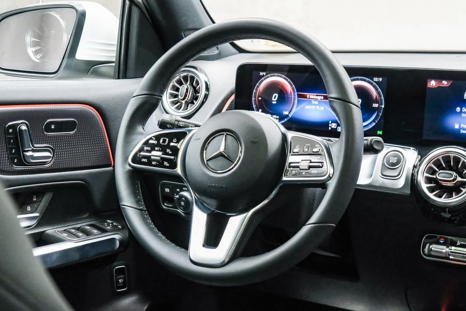 Thumbnail: 2023 Mercedes-Benz EQB - 16