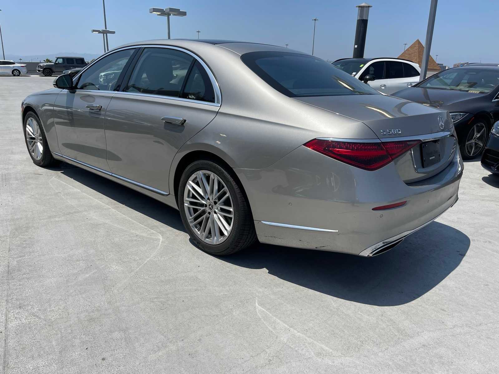 Thumbnail: 2021 Mercedes-Benz S-Class - 2