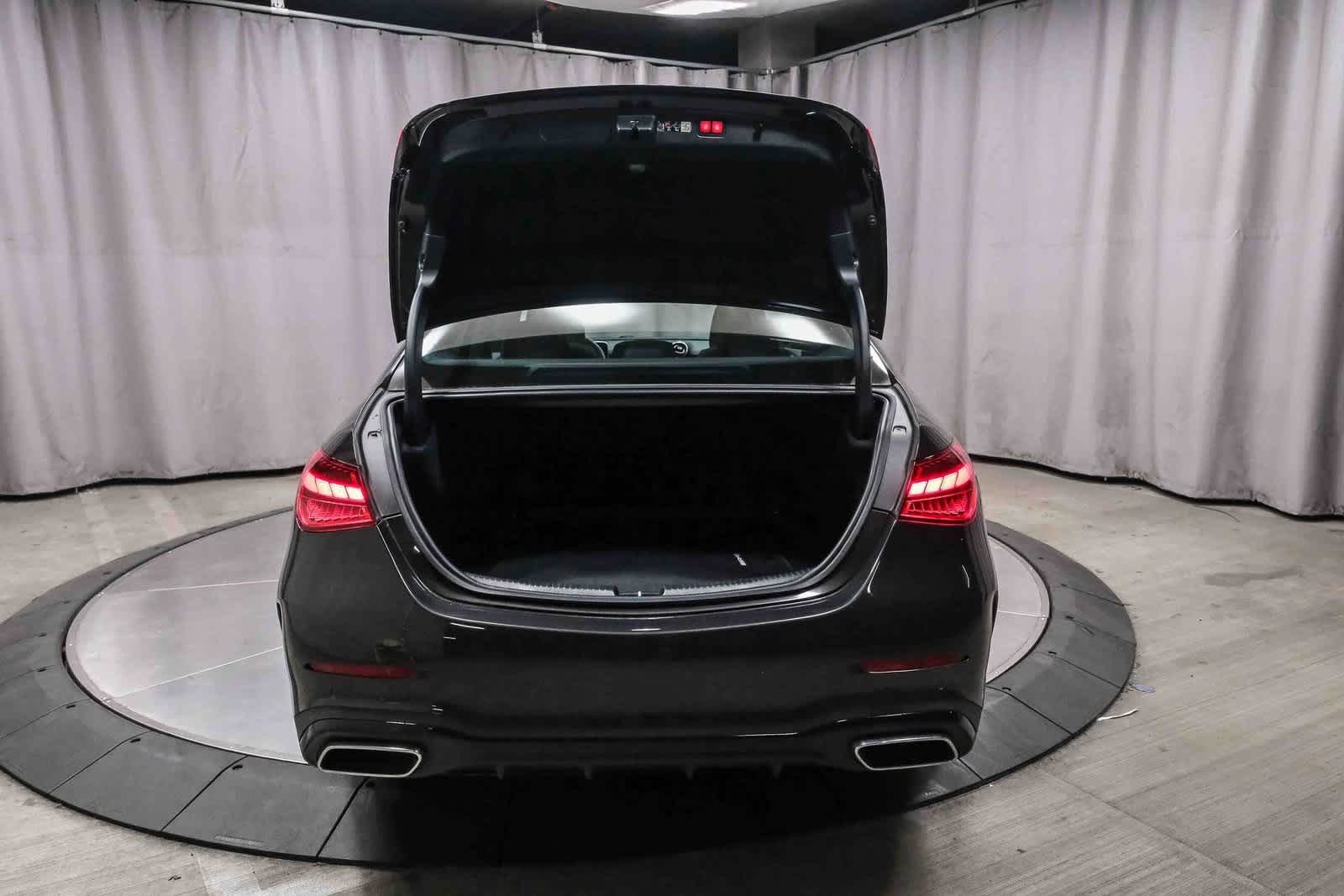 Thumbnail: 2025 Mercedes-Benz C-Class - 25