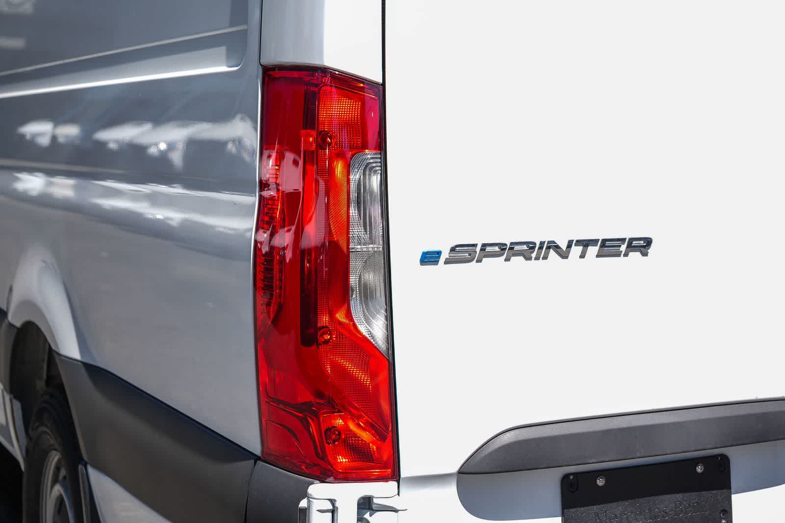 Thumbnail: 2025 Mercedes-Benz eSprinter - 10