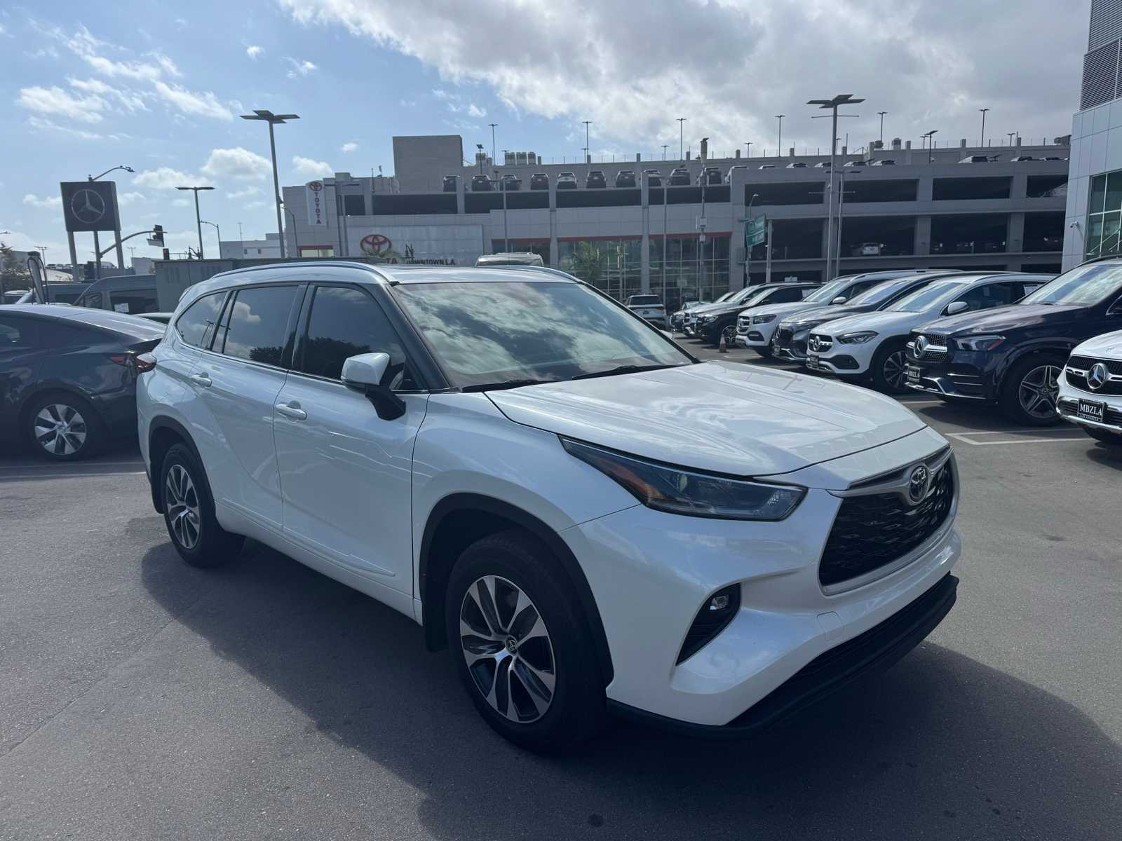 Thumbnail: 2021 Toyota Highlander - 2