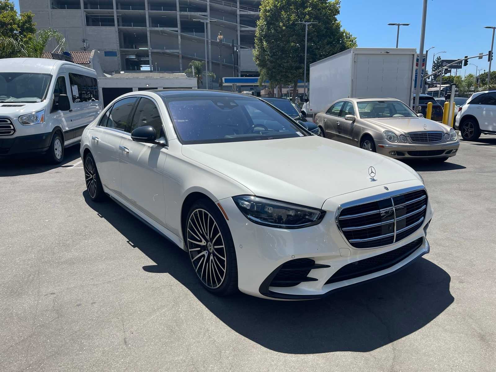 Thumbnail: 2022 Mercedes-Benz S-Class - 4