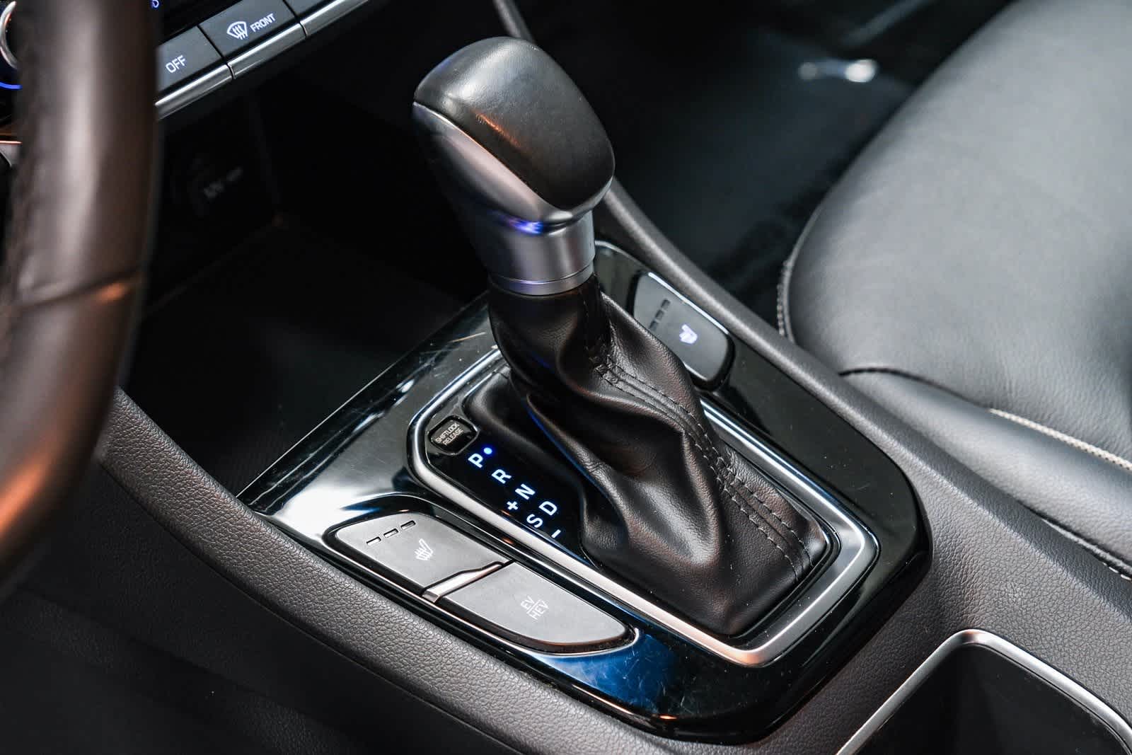 Thumbnail: 2018 Hyundai Ioniq - 21